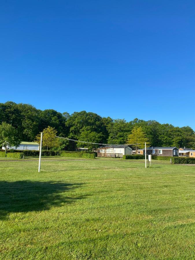Camping de la Forêt Seasonova Sillé-le-Guillaume Exterior foto