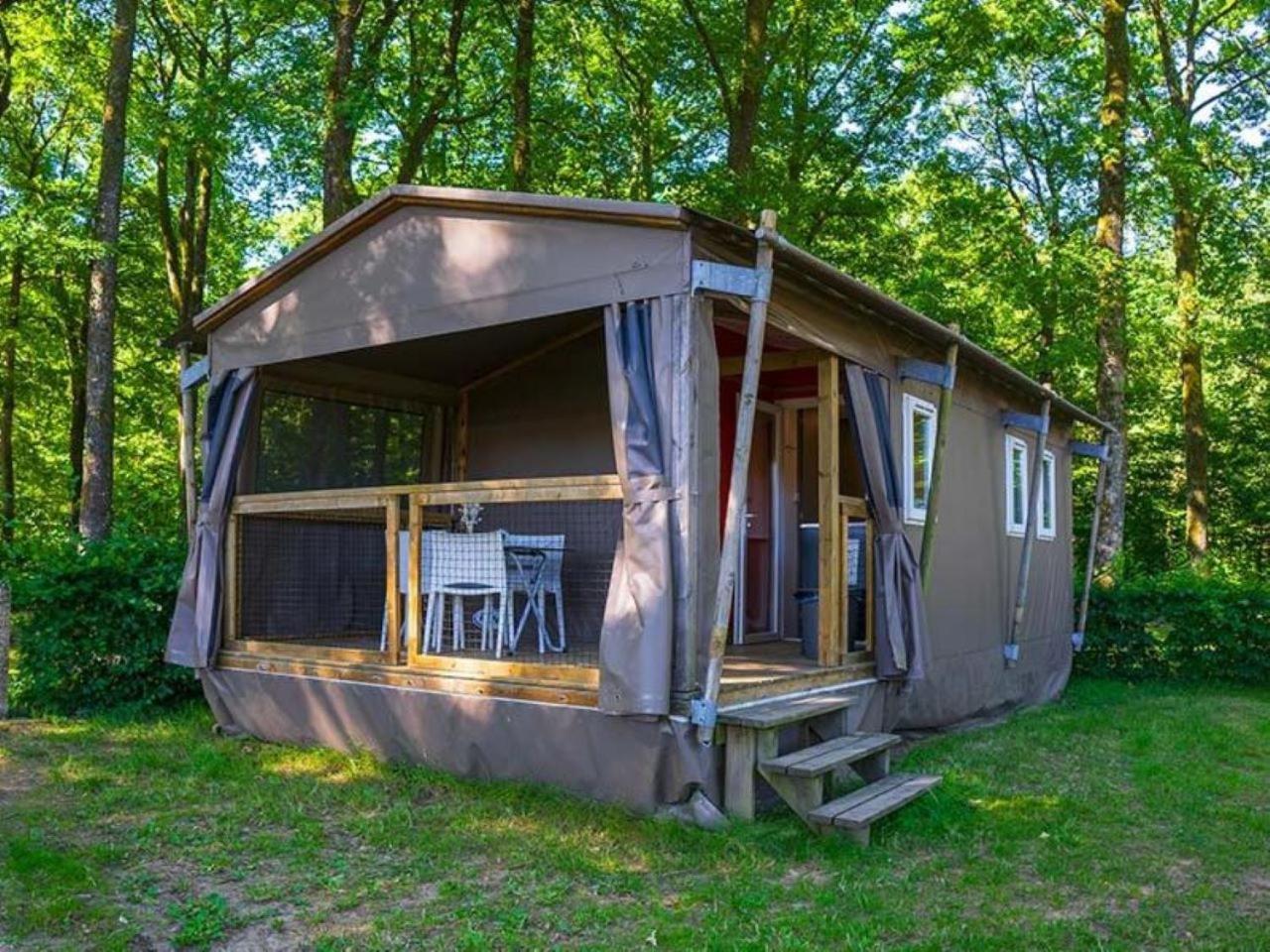 Camping de la Forêt Seasonova Sillé-le-Guillaume Exterior foto